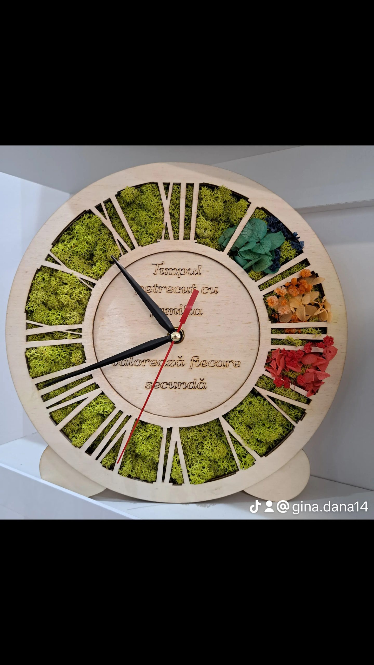 The Champagne Deck – Luxury Business Presentation (copie) - imagine 4